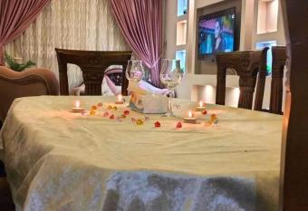 Miami Island Tower (                            ) allows 18 year olds to book a room