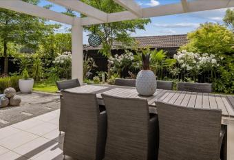 Idyllic Tui has Balcony rooms