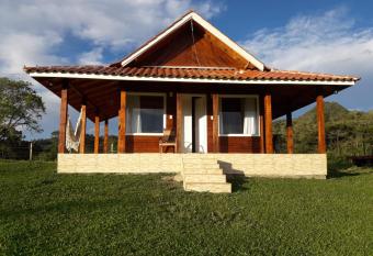 Pousada Olho d   gua allows 18 year olds to book a room