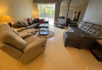 Peace of mind has rooms with a private hot tub