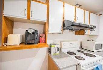 Cozy 3 Bedroom house in West Kelowna allows 18 year olds to book a room