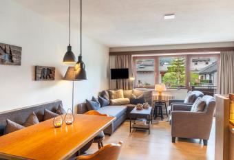 Haus Excelsior Top 31 has Balcony rooms