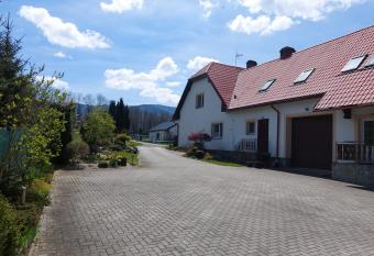 Ubytov  n   u Sol  rky allows 18 year olds to book a room