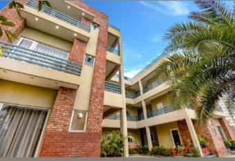 Hotel G-5 VILLA S has Balcony rooms