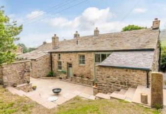 Martin s Farm House has Balcony rooms