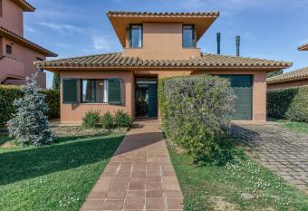 Marta has Balcony rooms