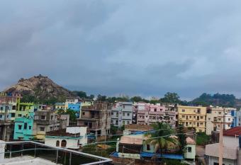 Peaceful Family stay - Raunak Niwas has Balcony rooms