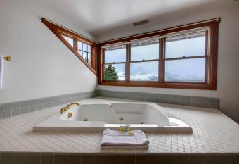 Casia Lodge And Ranch has Balcony rooms