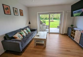 S bahnh  fle Apartments allows 18 year olds to book a room