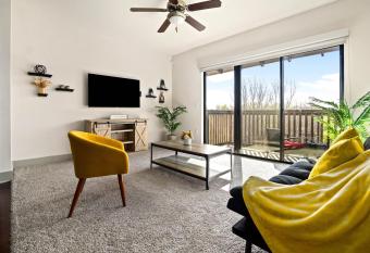 Sunshine oasis has Balcony rooms