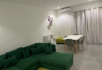 Appart, meubl   et spacieux . allows 18 year olds to book a room