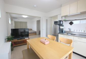 SAPPHIRE -SEVEN Hotels and Resorts- allows 18 year olds to book a room