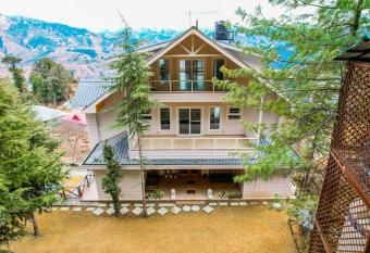 SaffronStays Sherni House Pumba, Mashobra - pet-friendly villa with panoramic mountain view has Balcony rooms