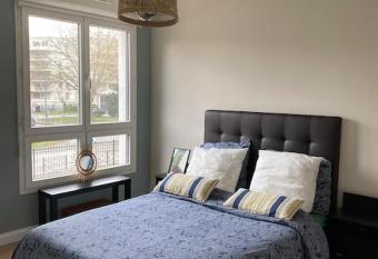 Charmant Appartement Type 2 Vieux Lille. allows 18 year olds to book a room