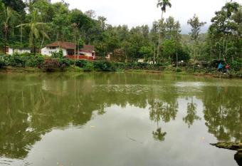 Green Glade Homestay -Coorg allows 18 year olds to book a room