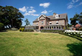 Morston Hall has Balcony rooms