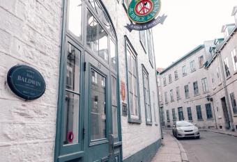 Auberge de la paix has Balcony rooms