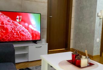 Vukman Apartment has rooms with a private hot tub