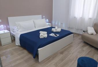 B&B Civico 137 has Balcony rooms