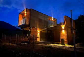 The kube by the mountain has Balcony rooms