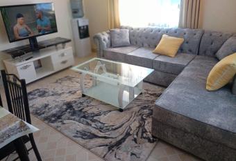 Cozy Apartment - Nyali Mombasa allows 18 year olds to book a room