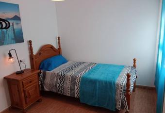 Siempre contigo allows 18 year olds to book a room