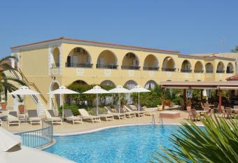 Konstantina Apartments has Balcony rooms