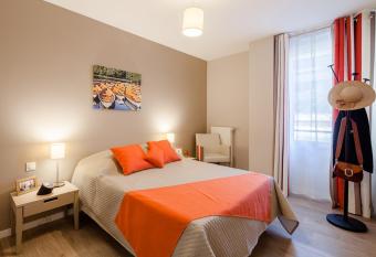 Zenao Appart h  tels Suresnes allows 18 year olds to book a room