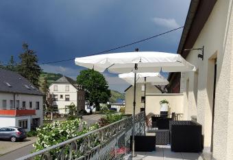 G  stehaus F  hr has Balcony rooms