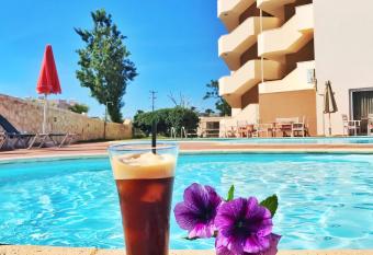 Hermes Hotel allows 18 year olds to book a room