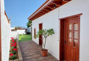 Casita Los Celajes allows 18 year olds to book a room