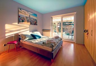 LIEBLINGSPLATZ in Neustadt an der Weinstra  e has Balcony rooms