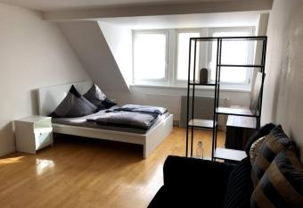 Studio Apartment in Zentrum allows 18 year olds to book a room