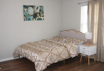 Private Cozy Home has Balcony rooms