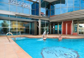 Hotel RH Gij  n & Spa has Balcony rooms