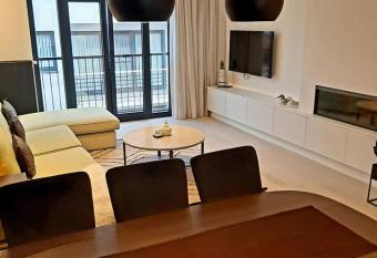 Duplex Beach house Fifty6 allows 18 year olds to book a room