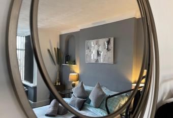 Casa Lobo s Beautiful Suites Apartment 1 free offroad parking allows 18 year olds to book a room