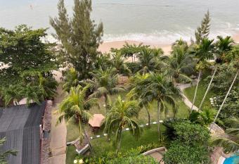 Paradise Beach Resort Managed by Danny at Rainbow Paradise Beach Resort allows 18 year olds to book a room