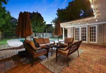 Texas City Palace with 6 Beds and Private Pool has Balcony rooms