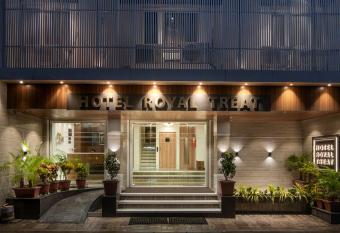 Hotel Royal Treat Surat allows 18 year olds to book a room