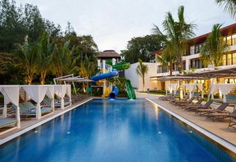 Ocean s Creek Beach Hotel has Balcony rooms