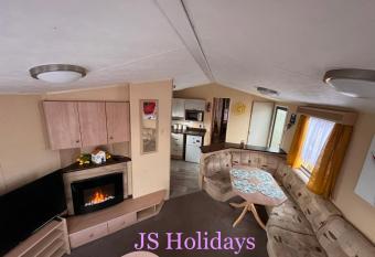 JS Holidays The Westmorland Lagganhouse has Balcony rooms
