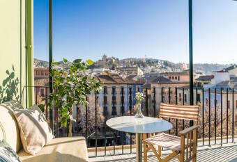 U-Sense Granada Centro allows 18 year olds to book a room