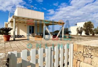 Villetta Limone Marina di Alliste has Balcony rooms