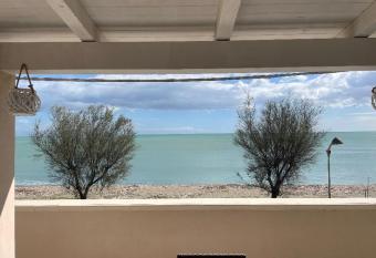 Fronte Mare has Balcony rooms