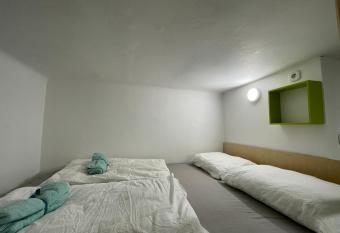 ICE APARTMENT allows 18 year olds to book a room