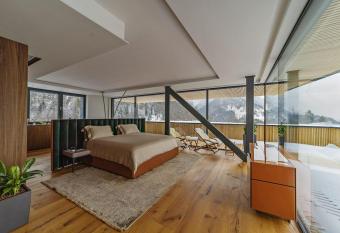Chalet Sofija allows 18 year olds to book a room