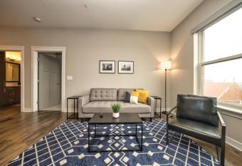 Downtown Apartment - Free Garage Parking has Balcony rooms