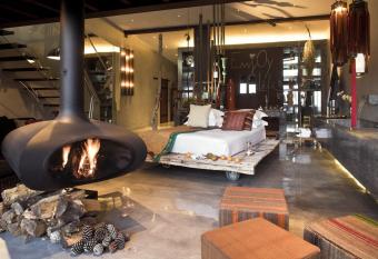 Areias do Seixo Hotel allows 18 year olds to book a room