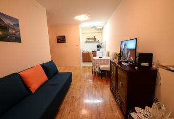 Kapri has Balcony rooms